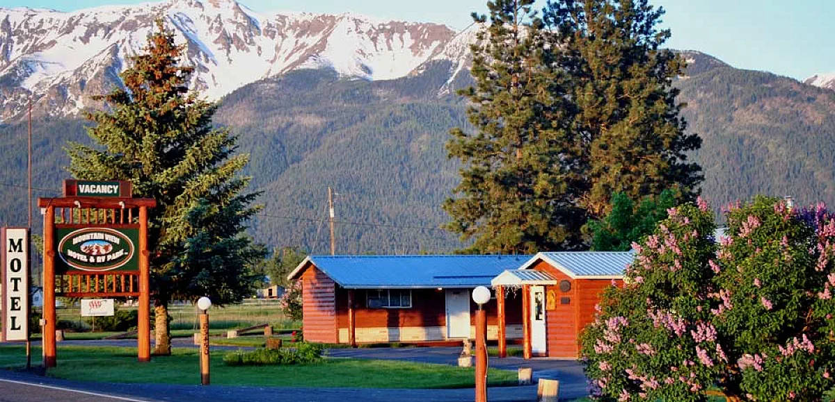 Spring at the Mountain View Motel - RV Park in Joseph, Oregon